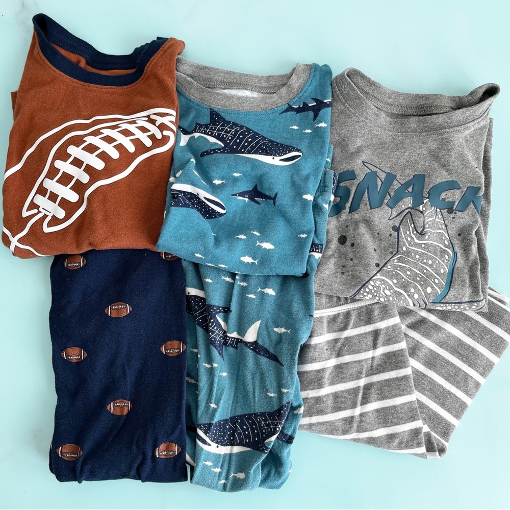 ❌ SOLD Carter’s 3 pair snug fit pajamas size 7 football & whale shark themed